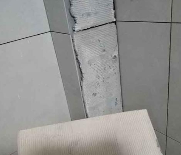 鸡西瓷砖空鼓维修公司分享下厨房瓷砖脱落的补救措施。